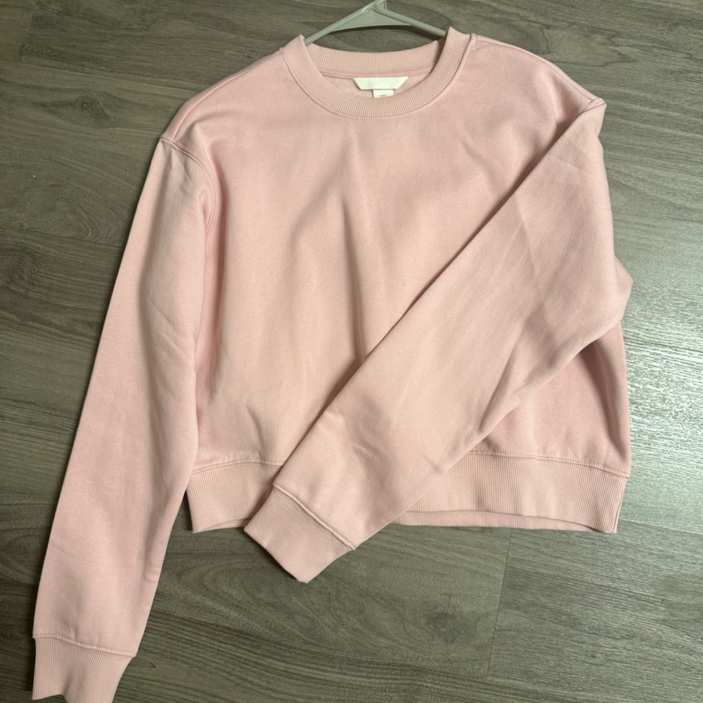 BRAND NEW H&M Sweatshirt